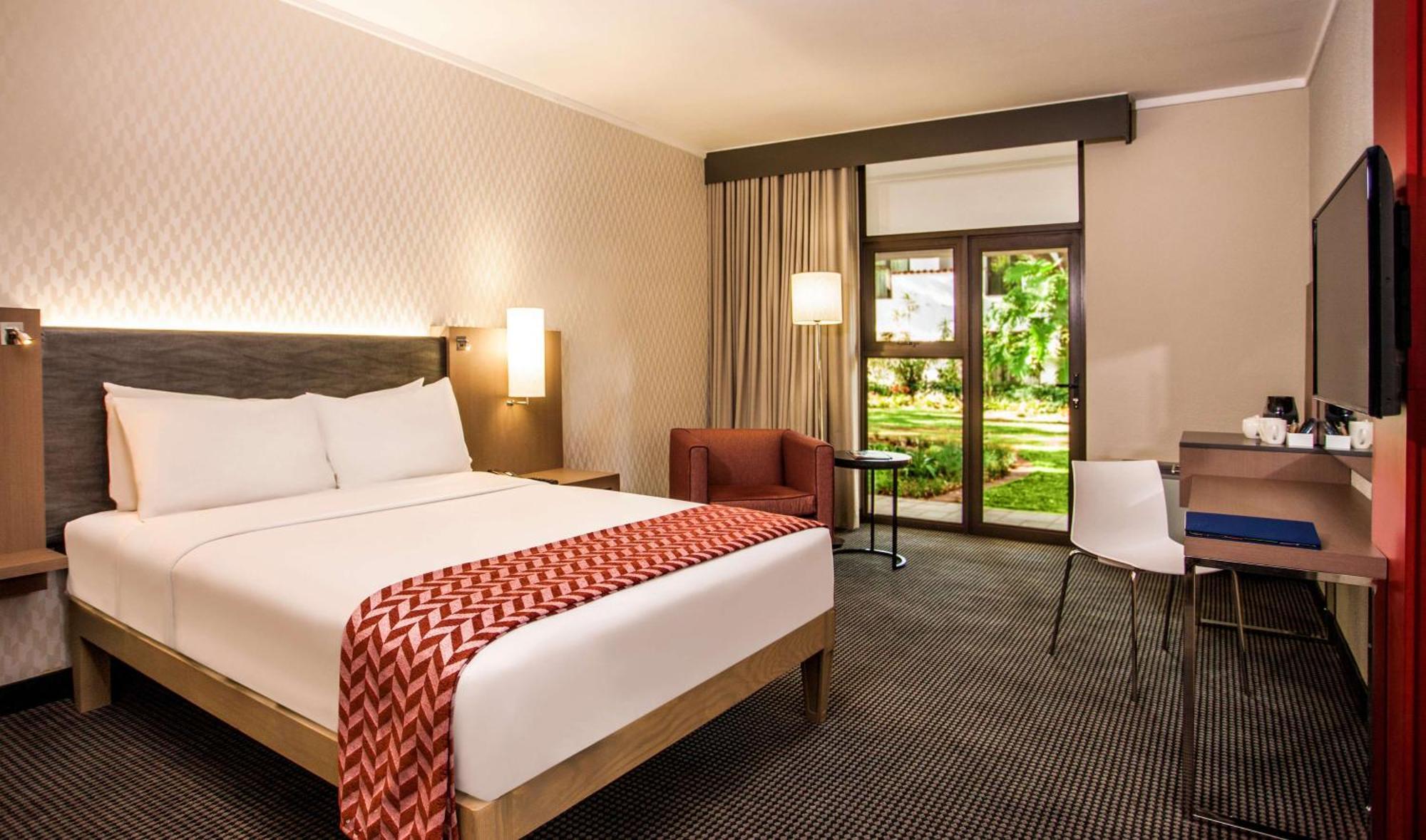 Hotel Garden Court Polokwane Extérieur photo
